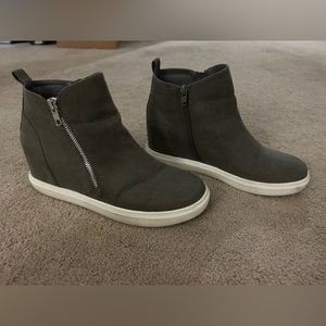 madden girl wedge tennis shoes